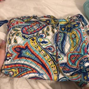 NEVER USED NWT Vera Bradley Electronic case